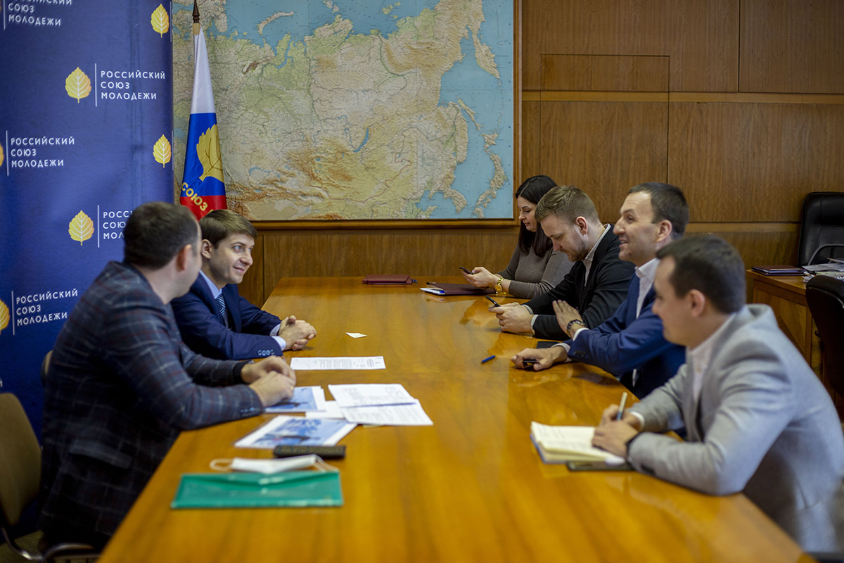 skfu-rasshiryaet-sotrudnichestvo-s-rossijskim-soyuzom-molodezhi-ncfu-ru-01
