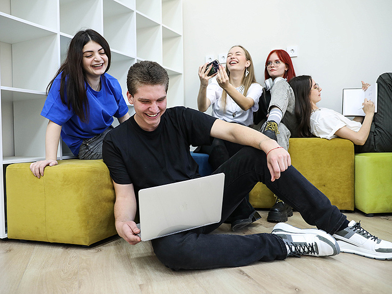 High School of Creative Industries