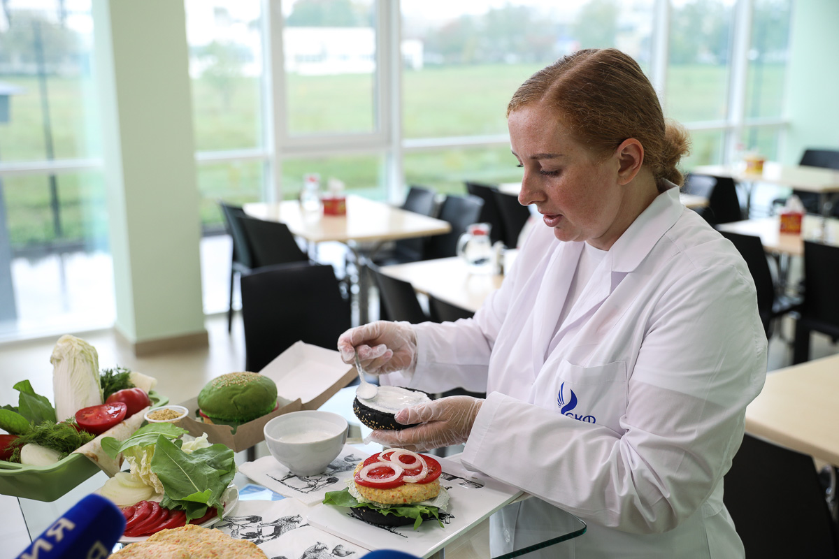 studenty-skfu-sozdali-umnyj-burger-ncfu-ru-02.jpg